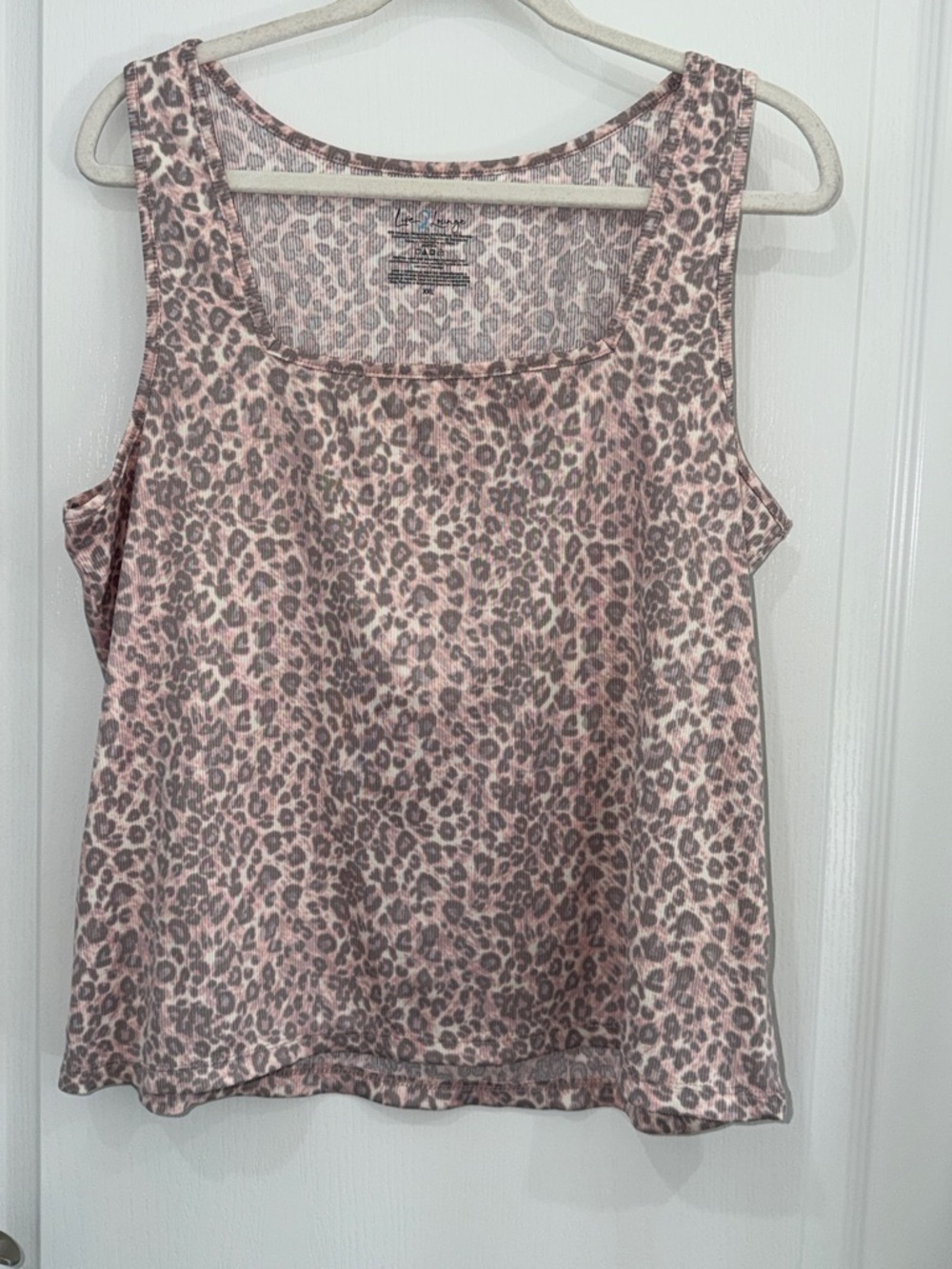 Live 2 Lounge  Pink Leopard-Print Scoop Neck pajama  Tank size XXLARGE